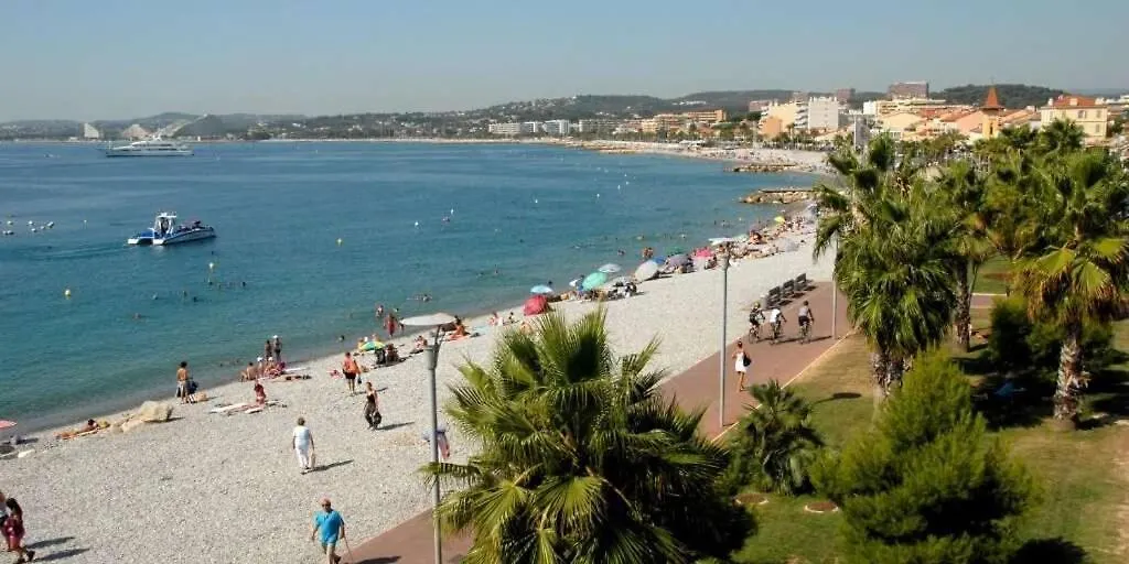 Appartement Vue Mer Tres Proche De La Plage Et Des Commerces Cagnes-sur-Mer