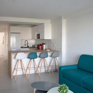Appartement Rénové Vue Avec Garage, Cagnes-sur-Mer