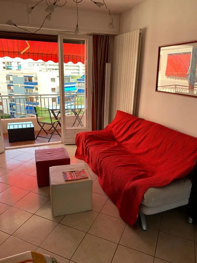 Appartement Vue Mer Tres Proche De La Plage Et Des Commerces Cagnes-sur-Mer 0*,  France